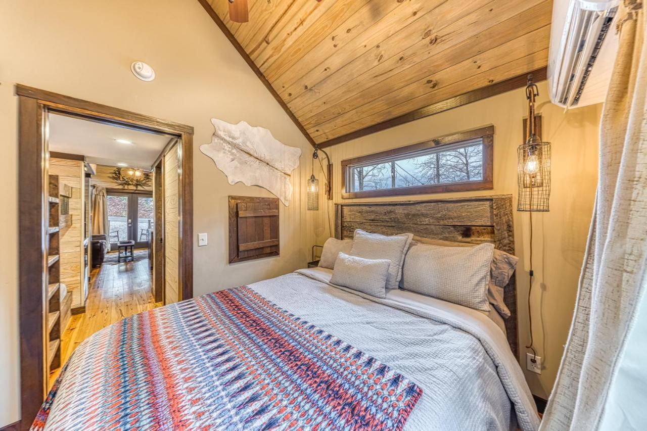 Smoky Mountain Tiny Home Pigeon Forge Dış mekan fotoğraf